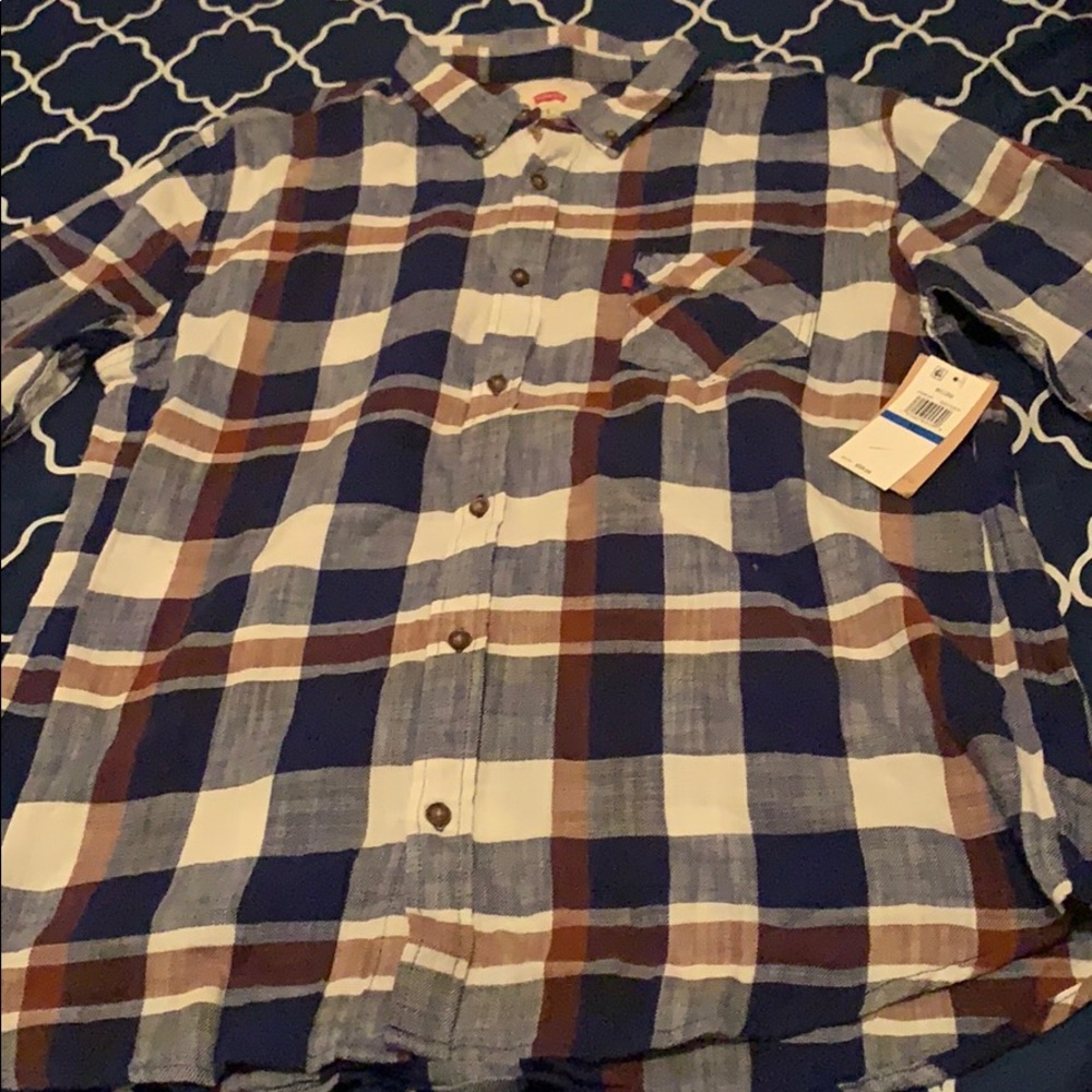 NWT Levi’s shirt.